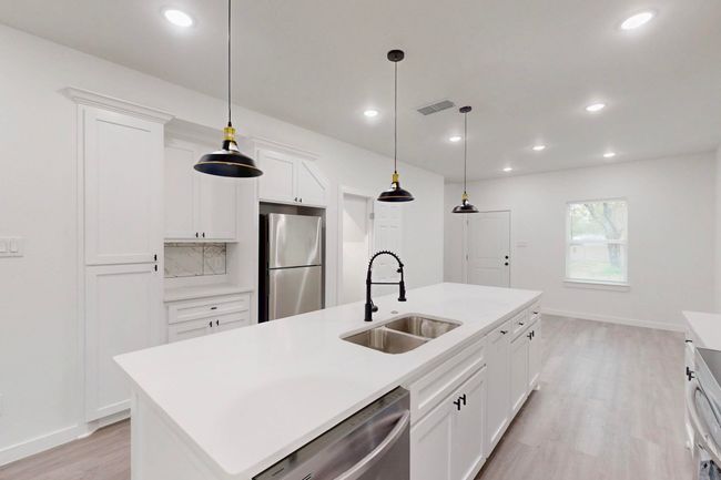 A - 1213 Mill St, House other with 3 bedrooms, 3 bathrooms and null parking in Gainesville TX | Image 14