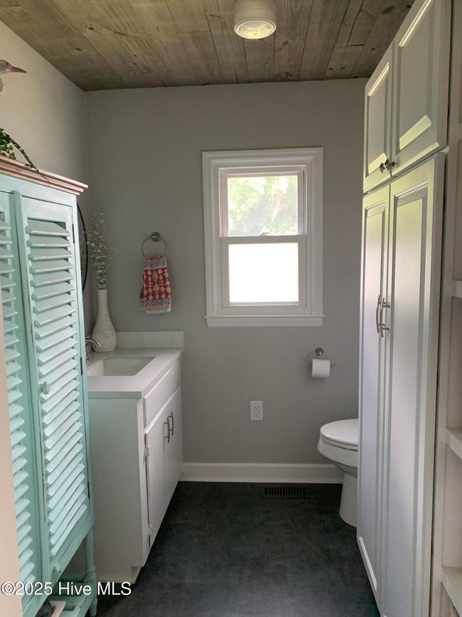 482 Vfw Rd, House other with 4 bedrooms, 3 bathrooms and 2 parking in Cedar Point NC | Image 20