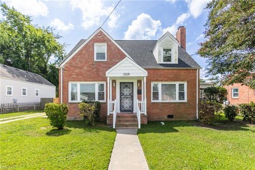 2415 Myrtle Ave, Norfolk, VA, 23504-3927 | Card Image