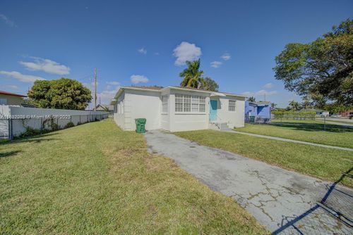 0-1471 Nw 93rd St, Miami, FL, 33147-3275 | Card Image