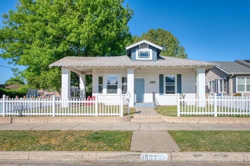 1601 19th Ave, Kingsburg, CA, 93631-2008 | Card Image