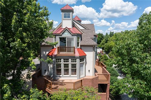 88 Waterfront Dr, Pittsburgh, PA, 15222-4735 | Card Image