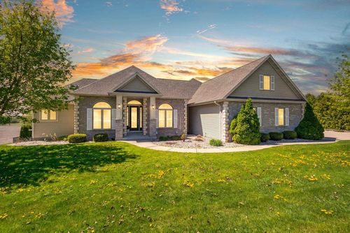 N1657 Carlin Rd, Fort Atkinson, WI, 53538-9328 | Card Image
