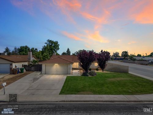 10413 Lonon Avenue, Bakersfield, CA, 93312 | Card Image