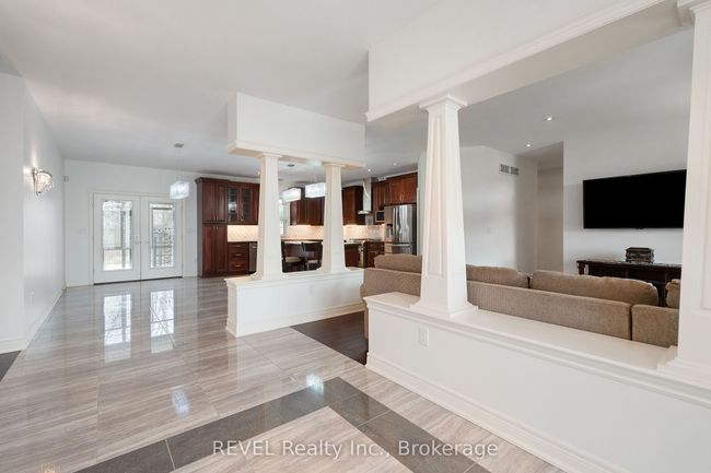 3676 Rebstock Rd, House other with 5 bedrooms, 4 bathrooms and 13 parking in Crystal Beach ON | Image 5