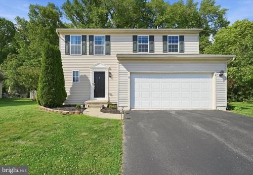2 Greenspire Ln, SMYRNA, DE, 19977-3974 | Card Image