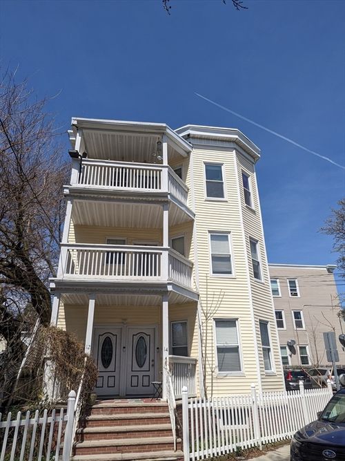 12a-12 Knowlton Street, Somerville, MA, 02145 | Card Image