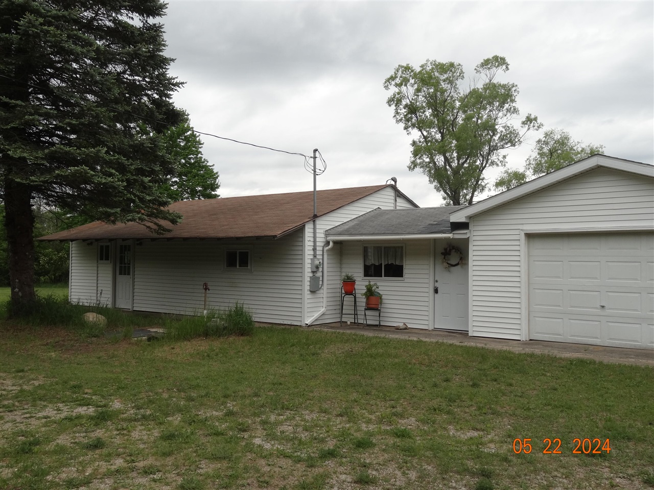 Mac Rd, Irons, MI 49644