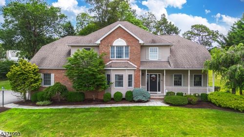 98 Grover Ln W, West Caldwell, NJ, 07006-7934 | Card Image
