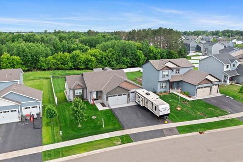 1062 Bellaire Blvd Nw, Isanti, MN, 55040-7520 | Card Image