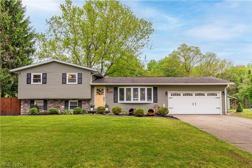 2994 Forestview St Ne, Canton, OH, 44721-2717 | Card Image