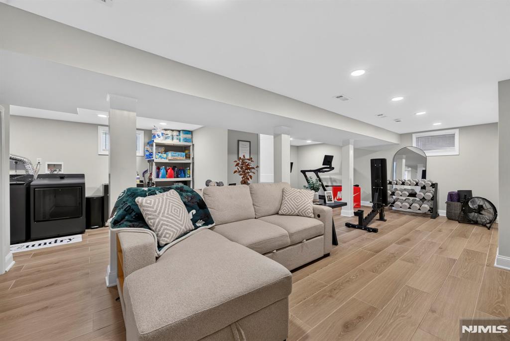 Residential in North Arlington 3