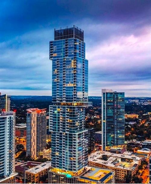 apt-5002-301 West Ave, Austin, TX, 78701-4760 | Card Image