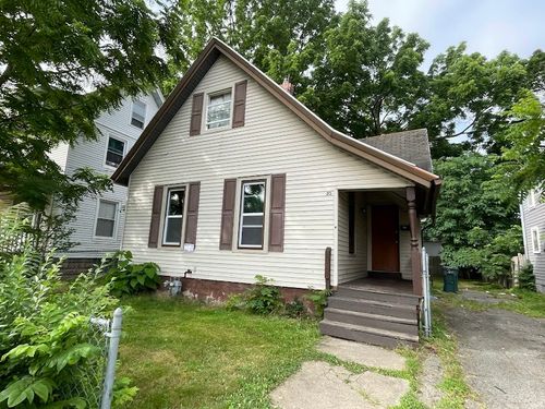 35 Doran St, Rochester, NY, 14608-2749 | Card Image
