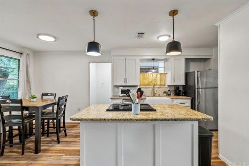 1930 College Ave, Conway, AR, 72034-6304 | Card Image