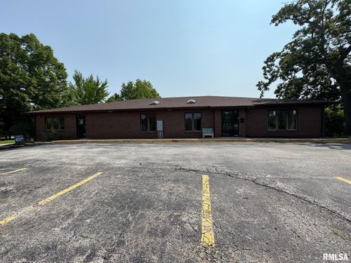 608 35th Ave, Moline, IL, 61265-6145 | Card Image