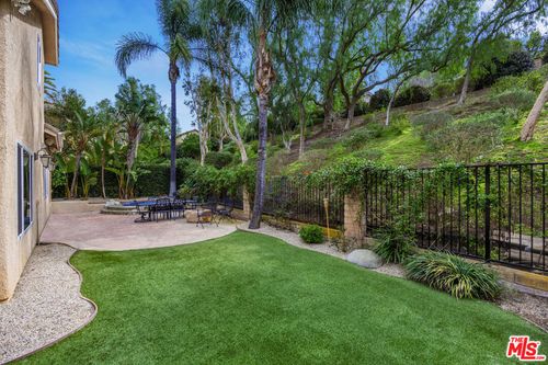 5136 Pesto Way, Oak Park, CA, 91377-4836 | Card Image