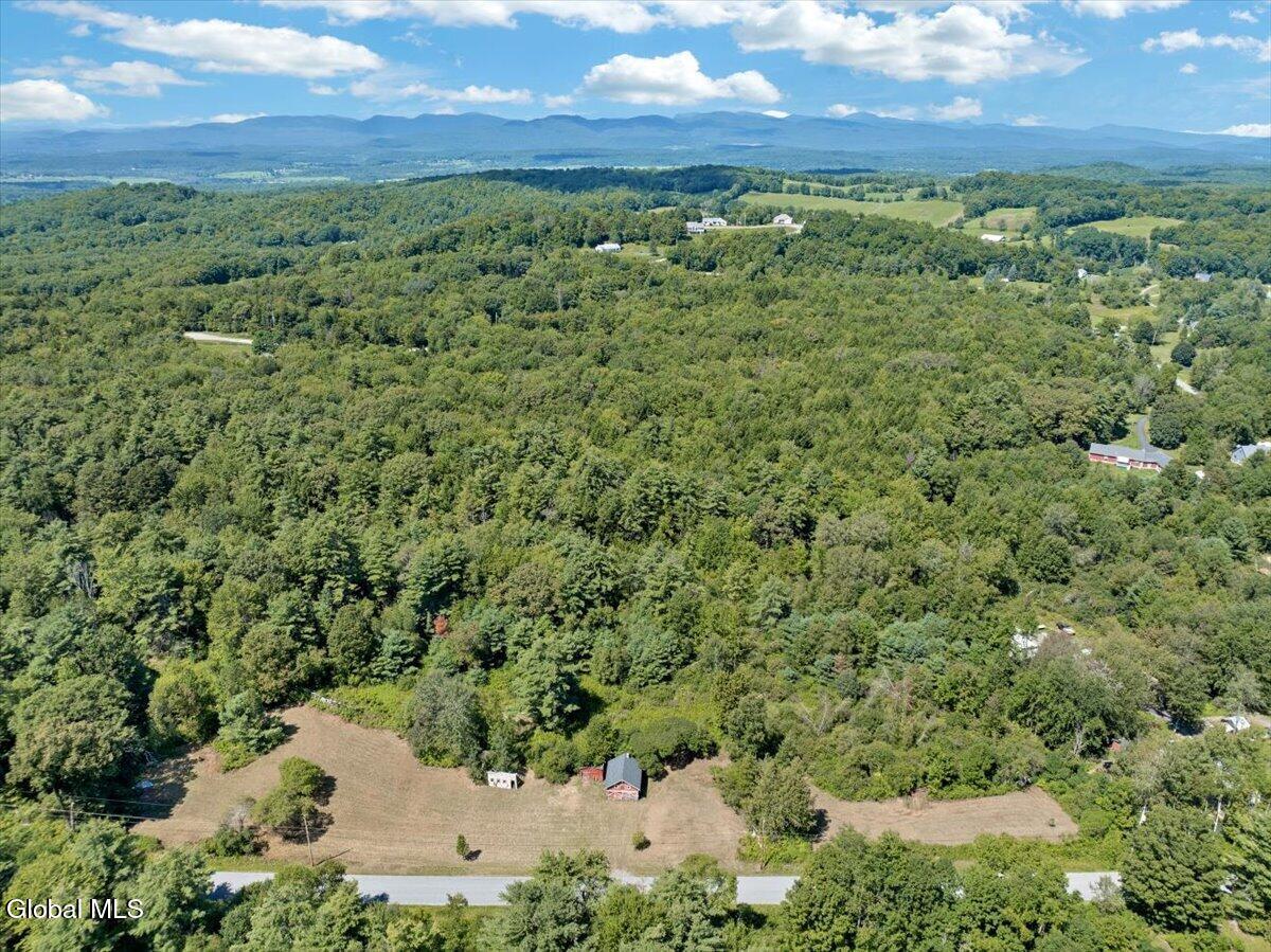 Land in Granville 3