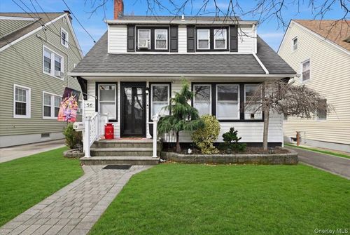 56 Broad St, Williston Park, NY, 11596-1838 | Card Image