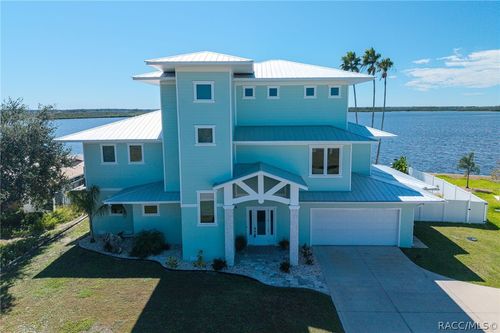 12010 W Bayshore Dr, CRYSTAL RIVER, FL, 34429-9261 | Card Image
