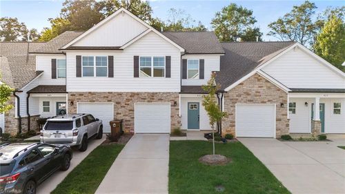 911 Cannon Crossing Cir, Greensboro, NC, 27410-3452 | Card Image