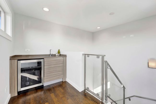 APT-3 - 2235 W Belden Ave, Condo with 3 bedrooms, 2 bathrooms and 1 parking in CHICAGO IL | Image 24