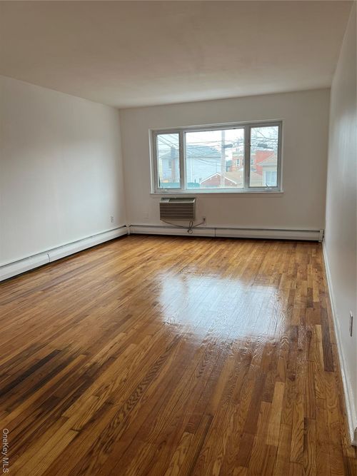 1350 Edwards Ave, Bronx, NY, 10461-5805 | Card Image