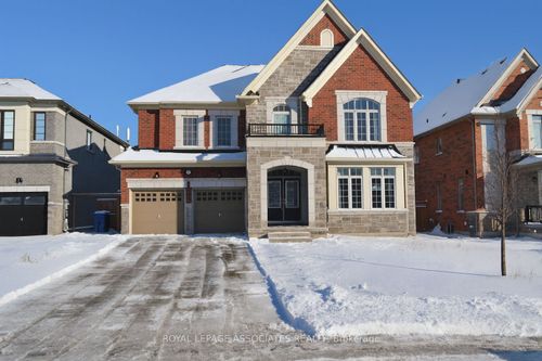 307 Reg Harrison Trail, Newmarket, ON, L3X0M2 | Card Image
