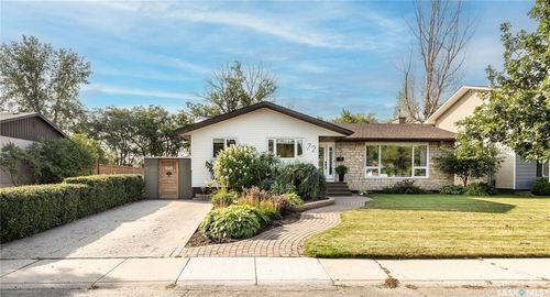 72 Deborah Cres, Saskatoon, SK, S7J2W8 | Card Image