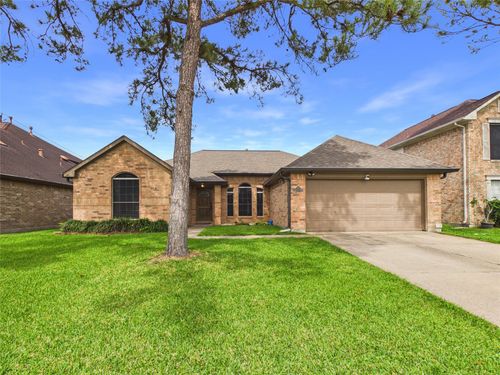 1105 Glencrest Drive, La Porte, TX, 77571 | Card Image