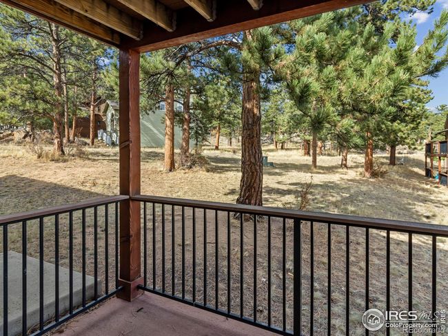 Overlooks dedicated open space | Image 20