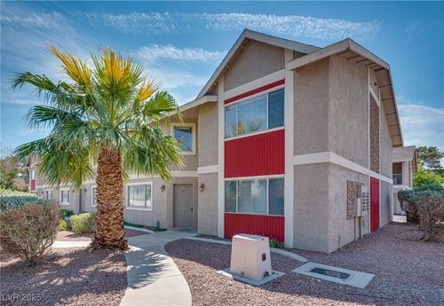 18-100 S Crestline Dr, Las Vegas, NV, 89107-2522 | Card Image