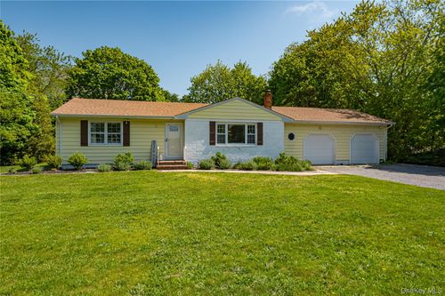 27 Sunset Avenue, Southampton, NY, 11942 | Card Image