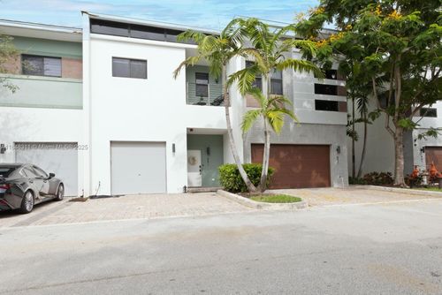 891 Nw 45th Ter, Plantation, FL, 33317-1504 | Card Image