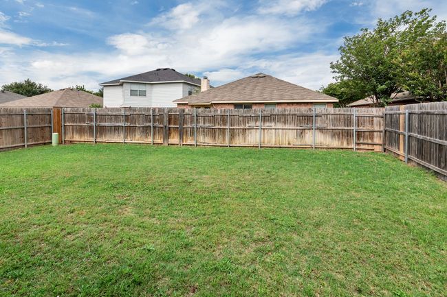 View of yard | Image 31