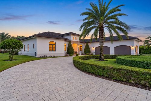 10352 Nw 131st St, Hialeah Gardens, FL, 33018-1210 | Card Image