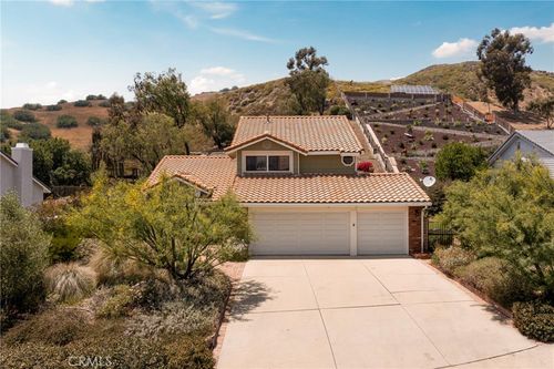 13031 Jolette Ave, Granada Hills, CA, 91344-1070 | Card Image