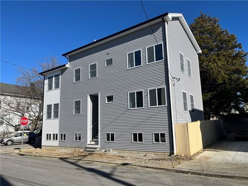 39 Heath Street, Providence, RI, 02909 | Card Image