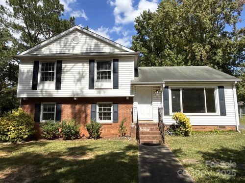6201 Bonnybrook Ln, Charlotte, NC, 28212-2901 | Card Image