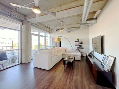 apt-307-1001 Belleview St, Dallas, TX, 75215-1820 | Card Image