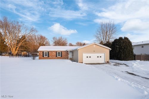 4415 Royce Ave, Green, OH, 44685-7930 | Card Image