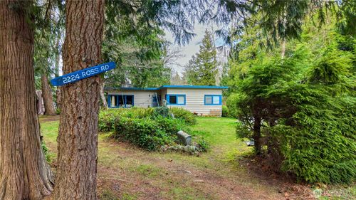 2224 Ross Rd, Point Roberts, WA, 98281-8704 | Card Image