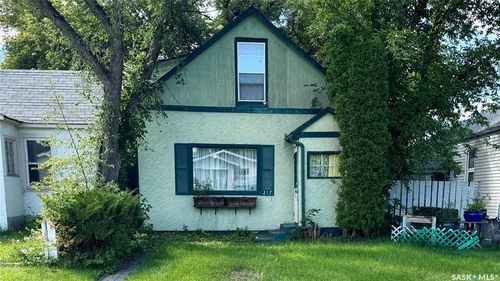 217 Av L N, Saskatoon, SK, S7L2P3 | Card Image