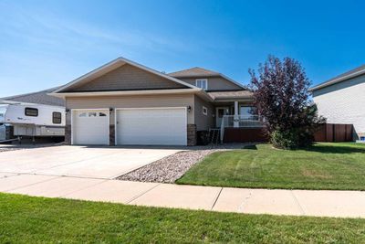 3712 69 St, House detached with 4 bedrooms, 3 bathrooms and 6 parking in Camrose AB | Image 1