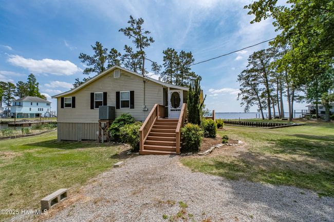 966 W Island View Rd, House other with 3 bedrooms, 2 bathrooms and null parking in Bath NC | Image 22