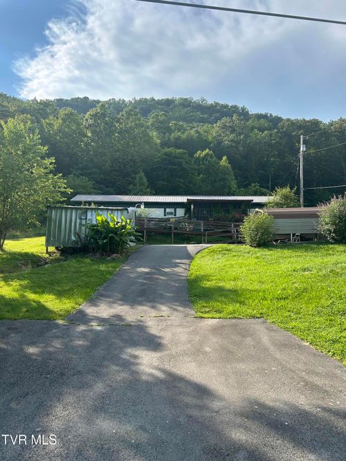 2703 Orr St, Big Stone Gap, VA, 24219-2252 | Card Image
