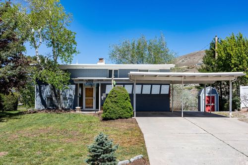 3331 E Larchmont Dr, Salt Lake City, UT, 84109-4266 | Card Image