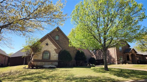 13780 W Riviera Dr, Burleson, TX, 76028-3284 | Card Image