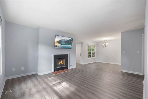 104 Glenleaf Dr, Peachtree Corners, GA, 30092-6101 | Card Image