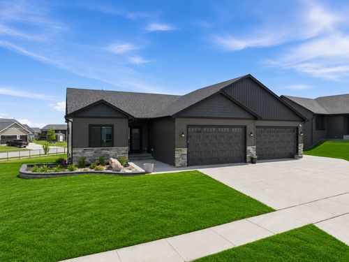 727 Towne Dr Ne, Byron, MN, 55920-3007 | Card Image